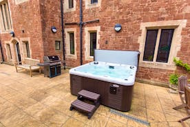 The Old Rectory - The hot tub is out in the courtyard at the back of the house