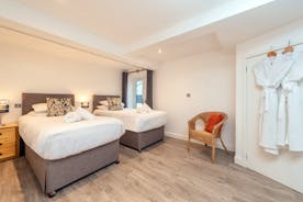 Shires - Bedroom 4: Super king or twin on the ground floor, with a fully accessible ensuite wet room