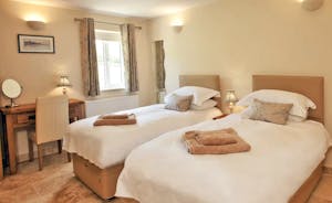 Holemoor Stables: Bedroom 4 can be a super king or twin room, with an en suite shower room