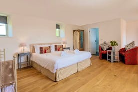 Pound Farm - Bedroom 7: A bright and spacious room on the first floor of a converted barn in the courtyard