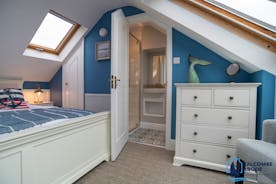 Main bedroom with ensuite