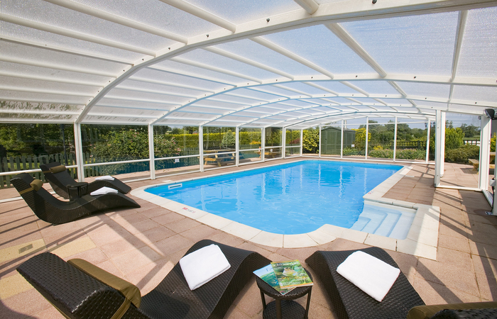 Somerset group accommodation for 12 with indoor pool and hot tub