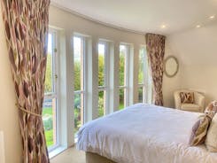 The Cottage Beyond: Bedroom 2 - kick start the day with those spectacular views!