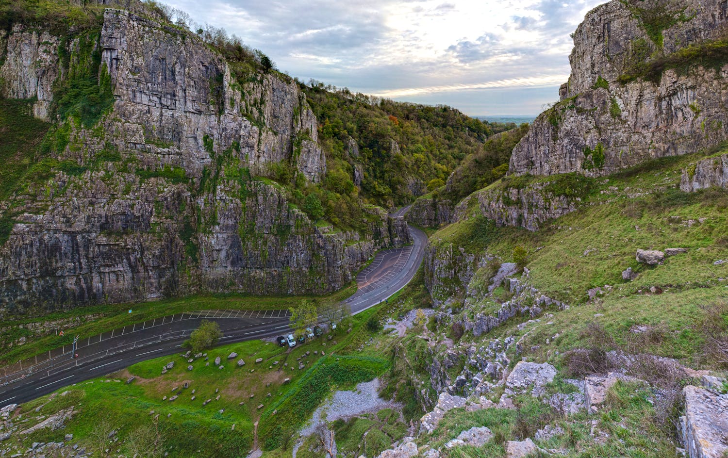 Cheddar Gorge And Caves Holiday Ideas Coursley Farm Cottages
