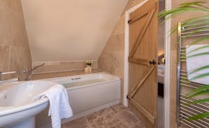 Thorncombe - The ensuite bathroom for Bedroom 5