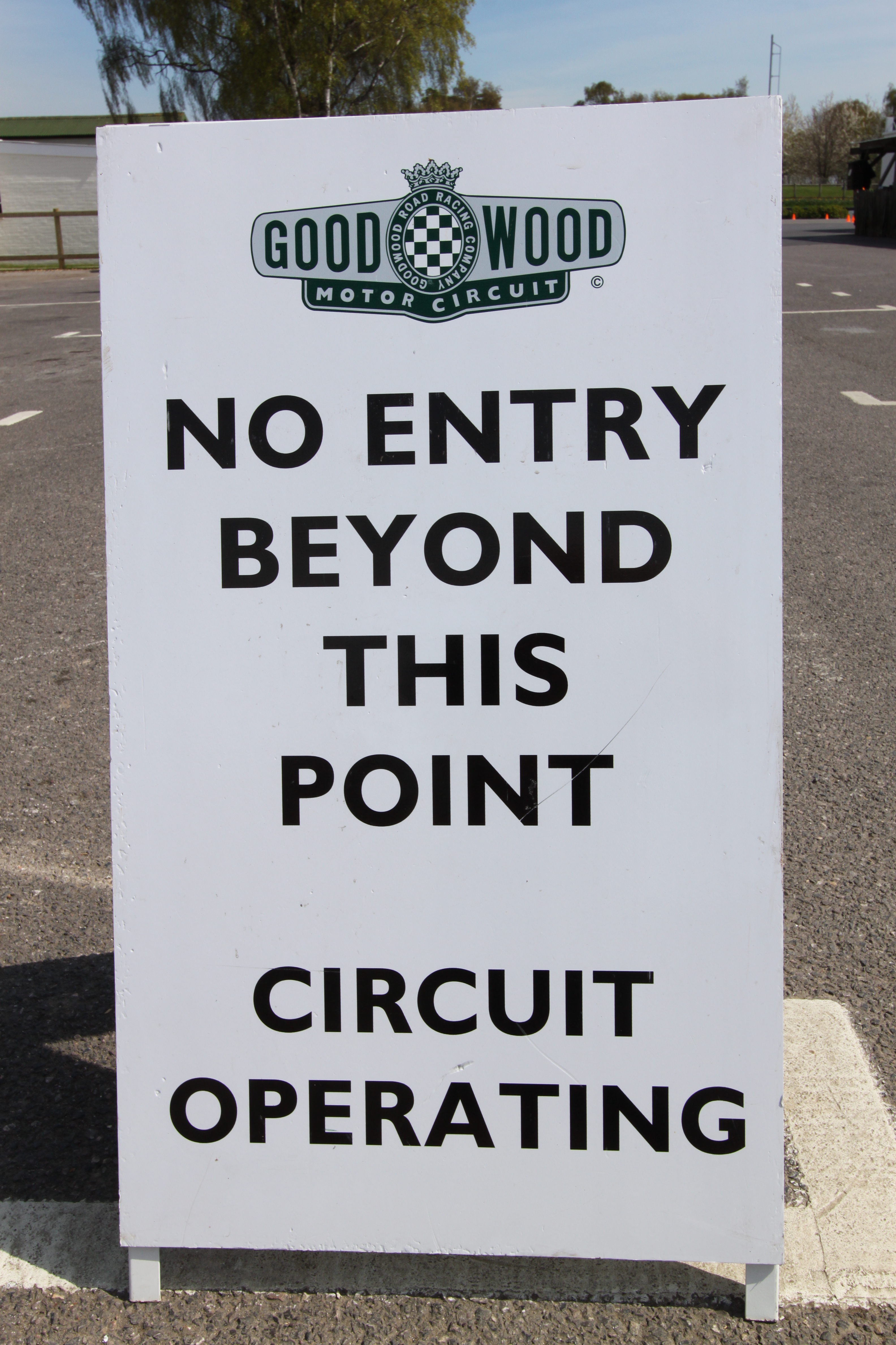 'Accommodation near Goodwood Motor Circuit' - Holiday Ideas