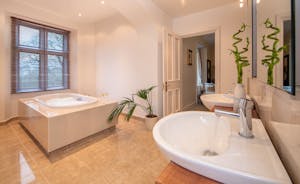 The Old Rectory - The ensuite bathroom for the Hellier suite; fill with bubbles - and relax