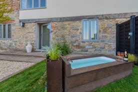 Whimbrels Barton - Snipes Rest also has an outdoor bath