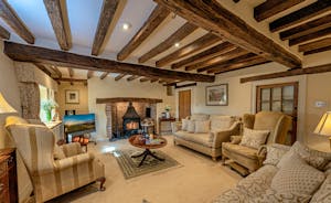 Lower Leigh - Timeless country charm in the living room