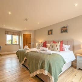 Bedroom 1 - Robin  Bedroom 1 - Robin