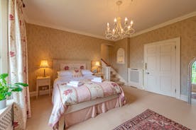 Lower Leigh - Master Edwardian Suite - Such wonderful country ambience