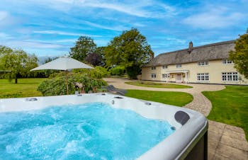 An image of 'WHISPERING THATCH', Devon