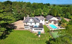 Sandfield House - Large house to rent for holidays with a private pool
