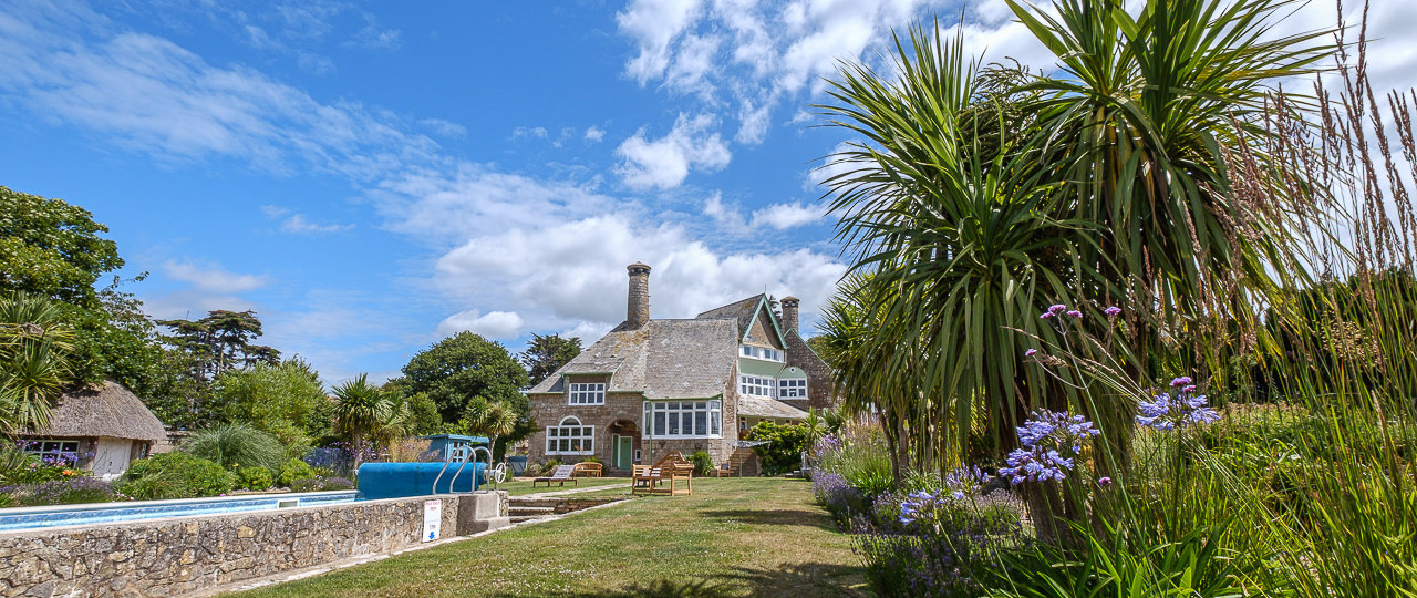 Beachside Self Catering Accommodation To Sleep 20 | The Beach House Exmouth