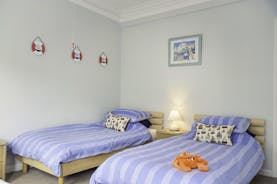 Bedroom 2 - ideal for young children 