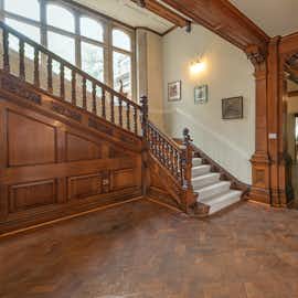 Kennard Hall - This spacious Victorian house is full of period charm Kennard Hall - This spacious Victorian house is full of period charm