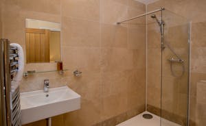 Foxcombe - A spacious en suite shower room for Bedroom 3 - also accessible from the hallway