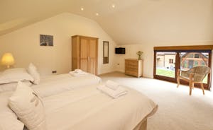 Coat Barn - Bedroom 2 is on the first floor and has an ensuite bathroom