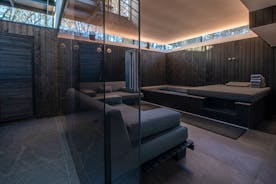 The Glass House: Relax in the Spa Room - there's a hot tub, sauna and chill-out zone
