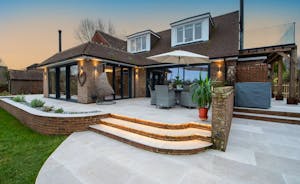 Dawdledown: For large group holidays in East Sussex, sleeps 12+2 under 16