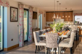 The Cedars - The perfect house to rent for family celebrations