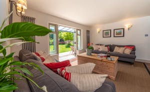 Babblebrook - Sit comfy in the open-plan living space; sunshine and fresh air drifts in through the open doors