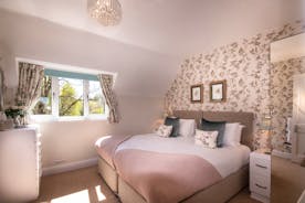 The Cottage Beyond: Bedroom 5, all rooms can be made up as two singles or a super king bed.