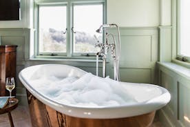 Duxhams - A soak in the tub, views of wooded hillsides