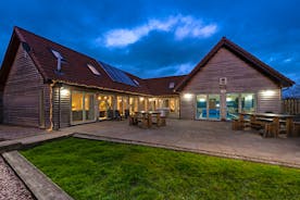 Crowcombe: Holiday lodge sleeps 14 + 1 and has an private indoor pool