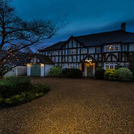 Garden Court - Group accommodation in a peaceful less than an hour from London Garden Court - Group accommodation in a peaceful less than an hour from London