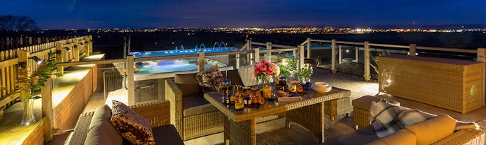 Large Holiday Cottages with a Hot Tub in the UK