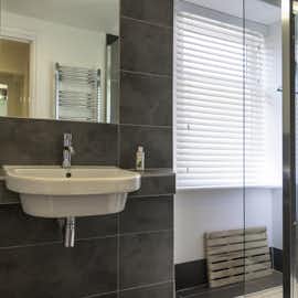 Luxury Shower Room on 2nd floor Luxury Shower Room on 2nd floor
