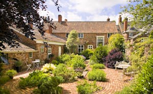 Cobbleside - A refined Georgian setting, in a picturesque conservation village