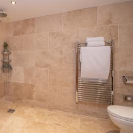 Holemoor Stables - Bedroom 8 ensuite Holemoor Stables - Bedroom 8 ensuite