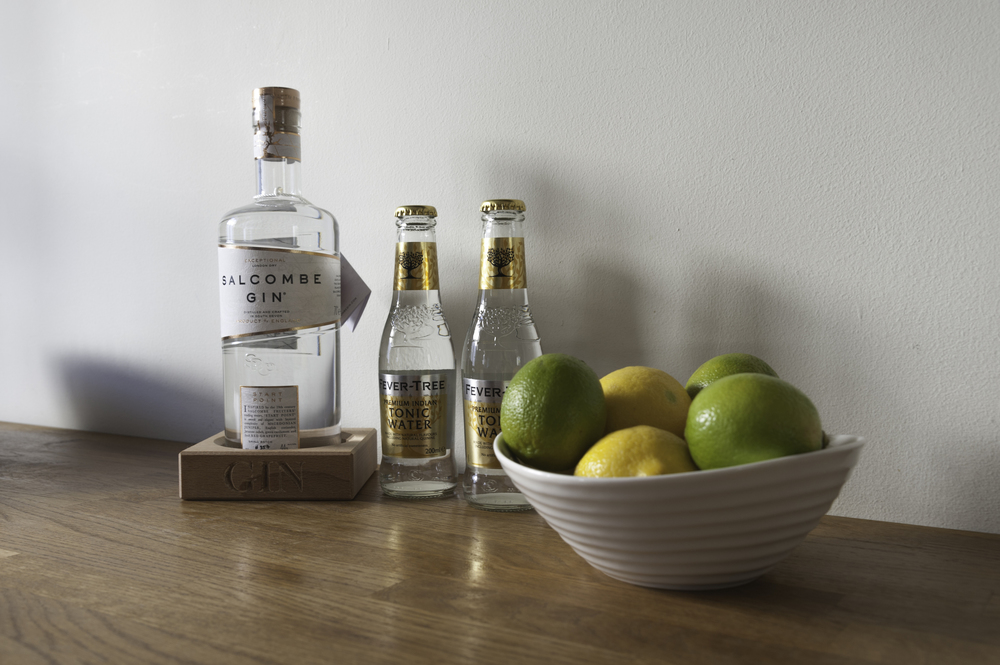 Luxurious welcome pack goodies, including Gin & Tonic and Fruit   