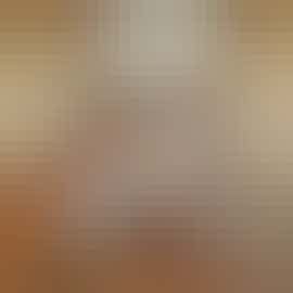 Kennard Hall -  The magnificent carved oak staircase Kennard Hall -  The magnificent carved oak staircase