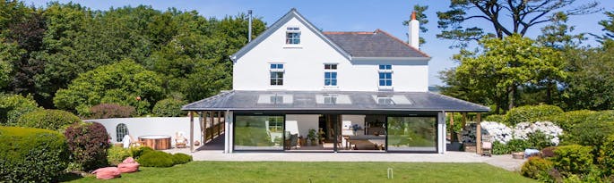 Large House For Summer Holidays Near The Sea