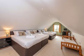 Crowcombe: Bedroom 4 is a great room for a family as it sleeps 4
