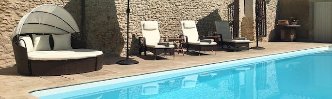 Group Accommodation Sleeping up to 25 in France With A Pool
