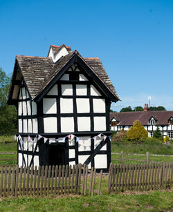 Dovecot at Luntley Court