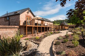 Foxhill Lodge - Luxurious inside and out!