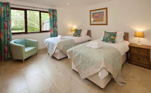 Flossy Brook - Bedroom 1 is a well co-ordinated room on the ground floor, with an en suite wet room
