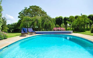 'Holiday Accommodation with swimming pool' - Holiday Ideas