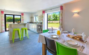 Fuzzy Orchard - Light, modern and colourful styling in the kitchen/diner