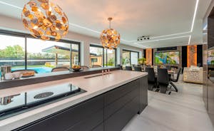Bluewater: Such a slick and stylish kitchen!