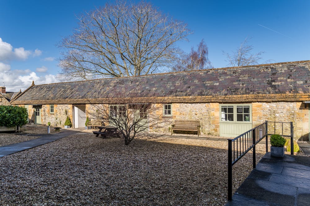 beaverbrook-20-outside-bedrooms-built-with-historic-stone-corporate-venue