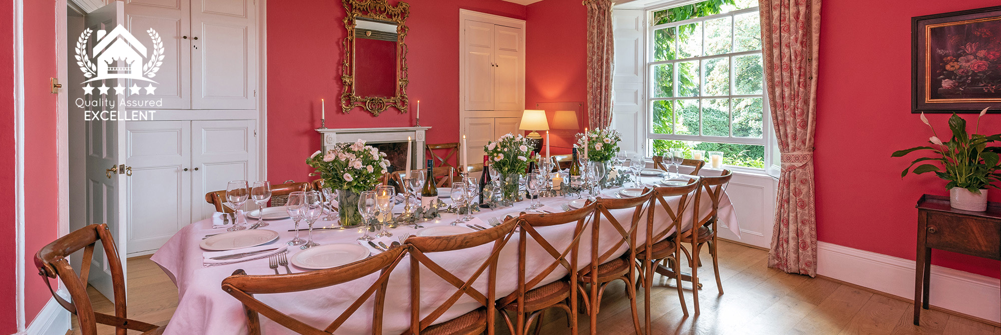 Berry House Country House With Pool Sleeping 16 Sleeps 12