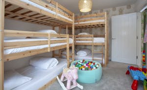 bunk bedroom 