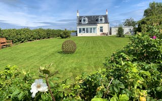 'Dog Friendly holidays on the Isle of Bute, Argyll, Scotland' - Holiday Ideas