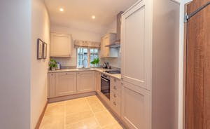 Perys Hill - The Cottage: The kitchen - well designed and well equipped